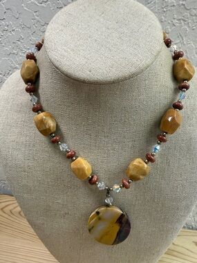 Fashion Jewelry Yellow-Beige and Brown Beaded Pendant Necklace